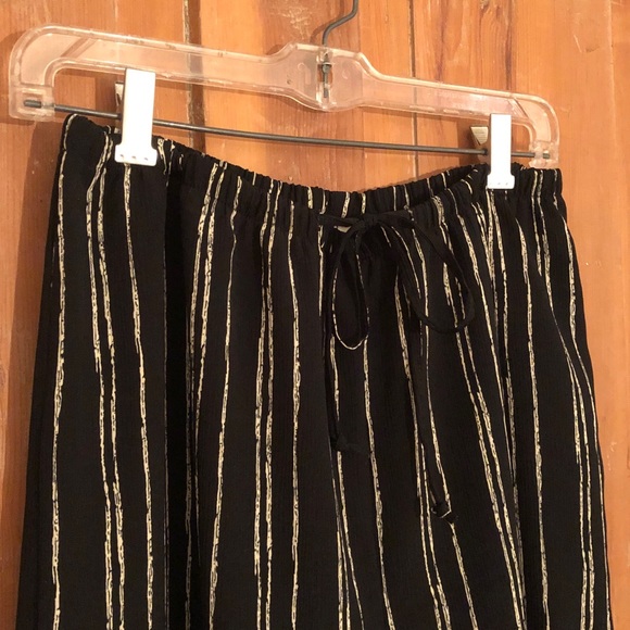 Wide-leg cozy pants! - Picture 3 of 4